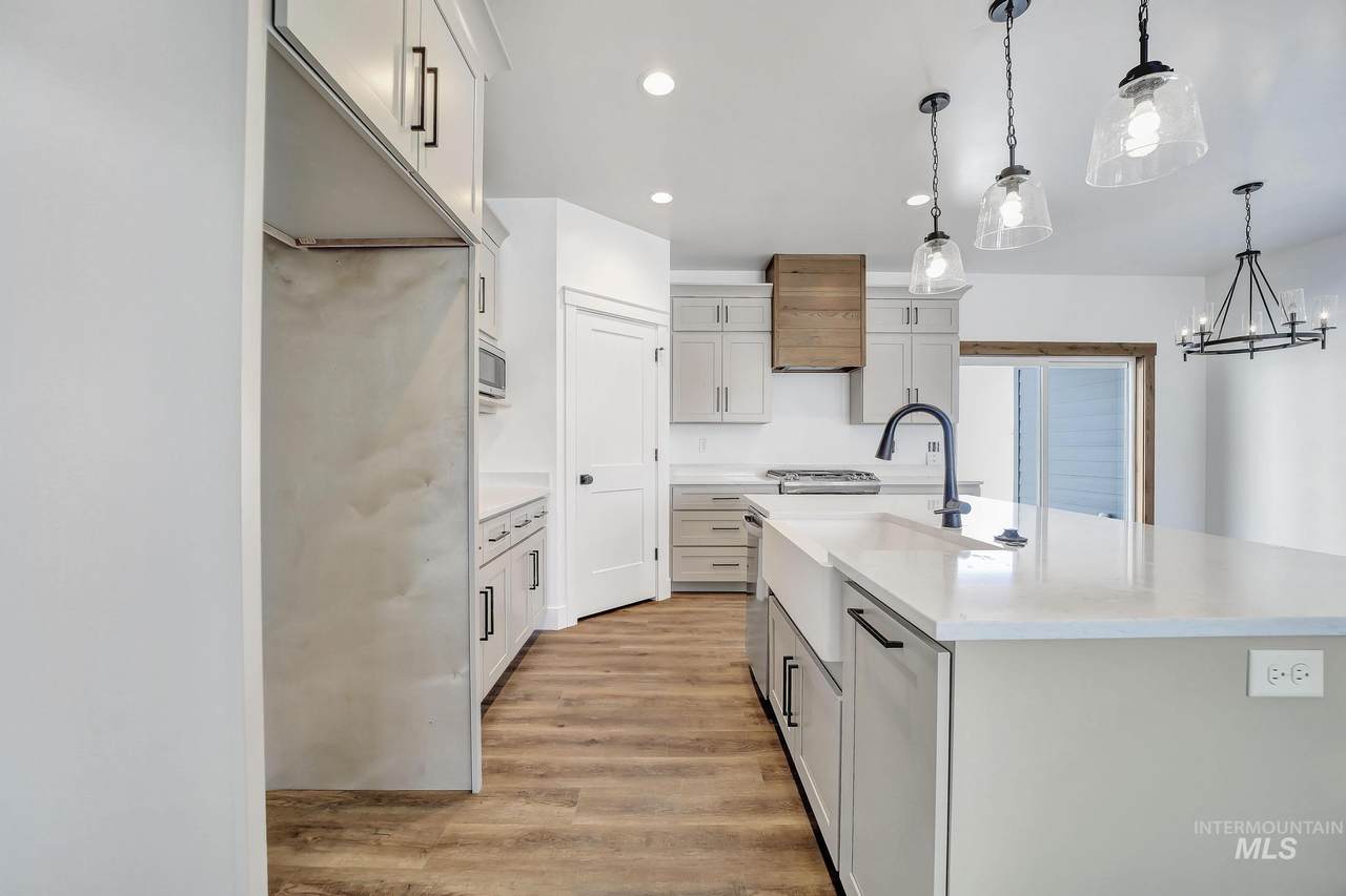 649 Cheri Ct - Photo 1