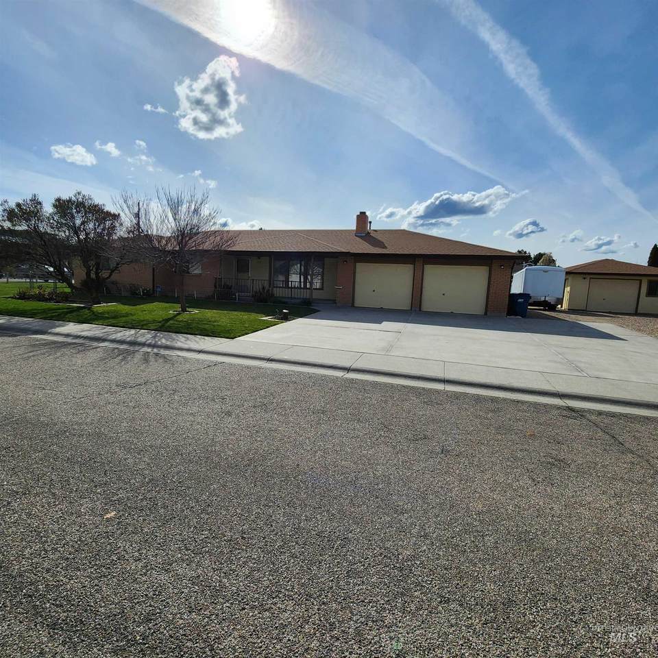 1077 Etheridge Pl - Photo 1