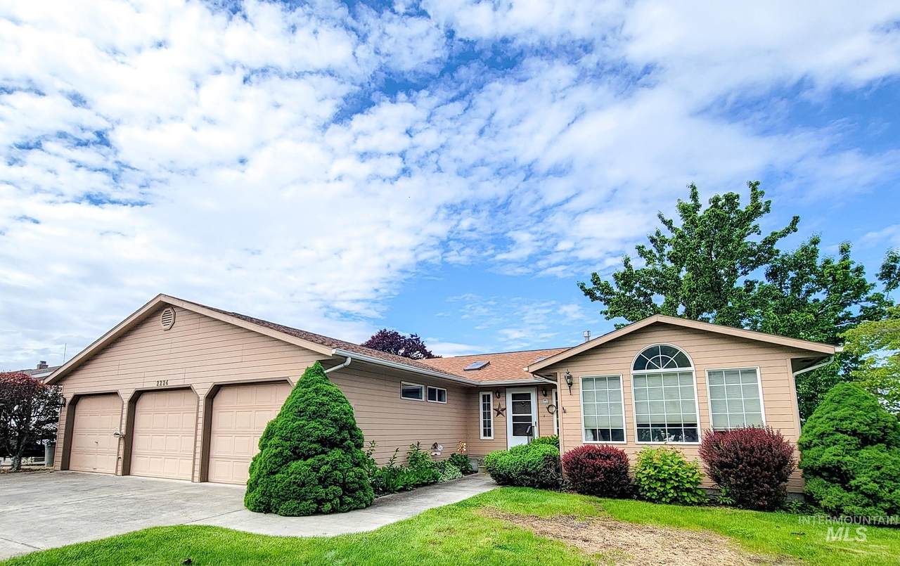 2224 Carol Drive - Photo 1