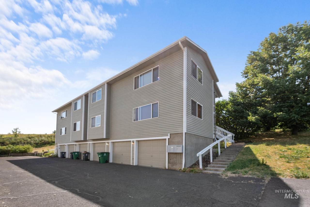 207 Lathen Street #D - Photo 1