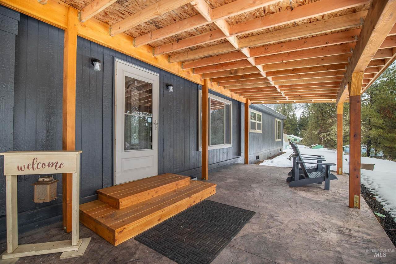 16 Maple Dr. - Photo 1