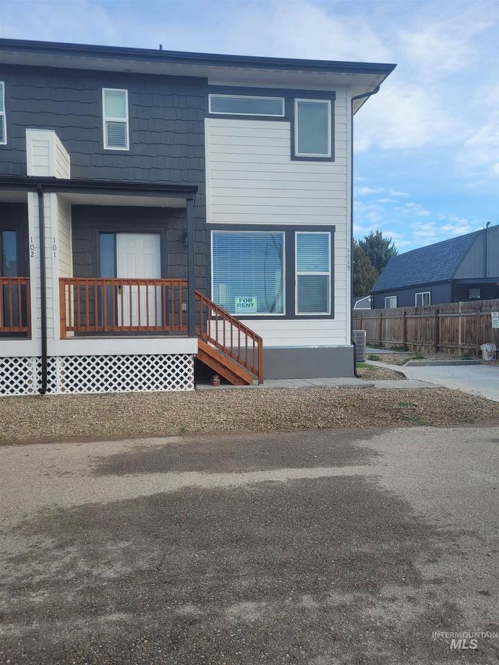 1115 N Midland Blvd - Photo 1