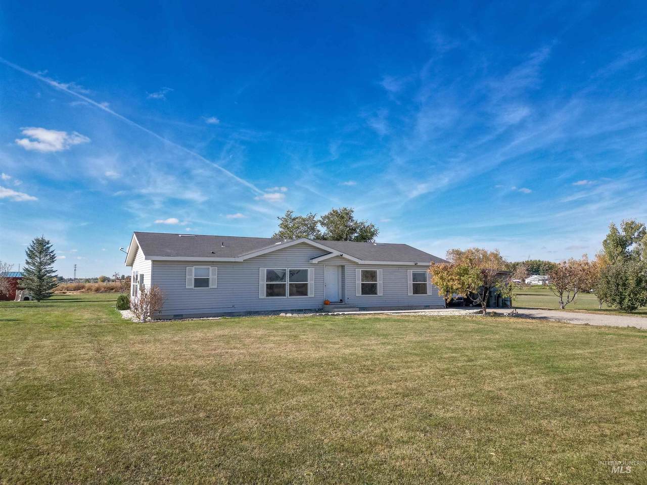 419 340 Lane W - Photo 1