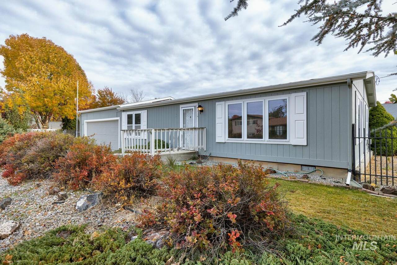 2876 Mitchell Street - Photo 1