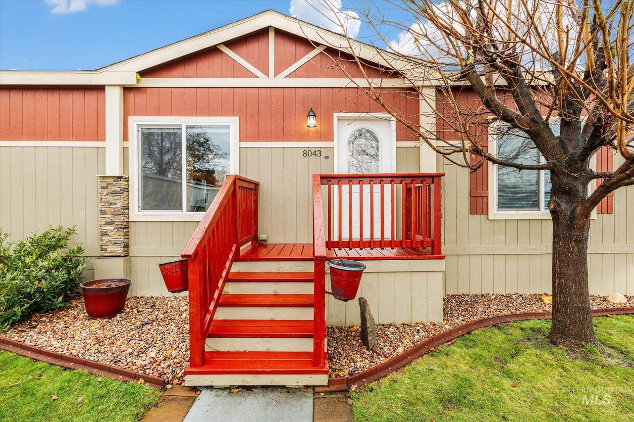 8043 Manassas Ln - Photo 1