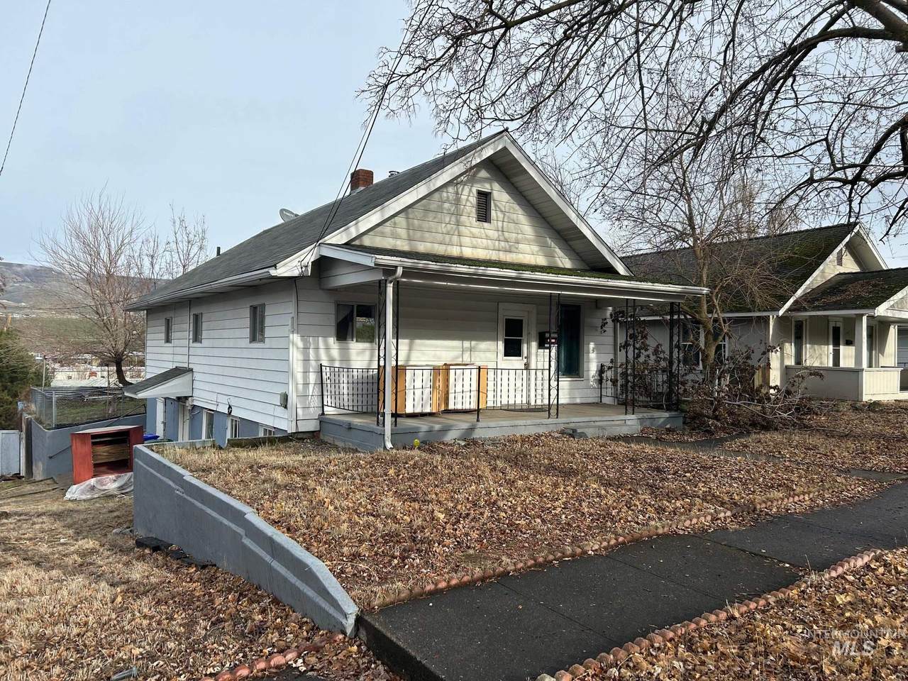1703 7th Avenue - Photo 1