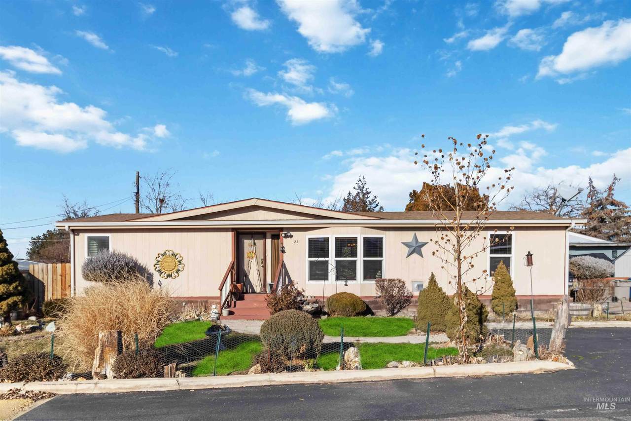 445 Maple Grove Rd - Photo 1