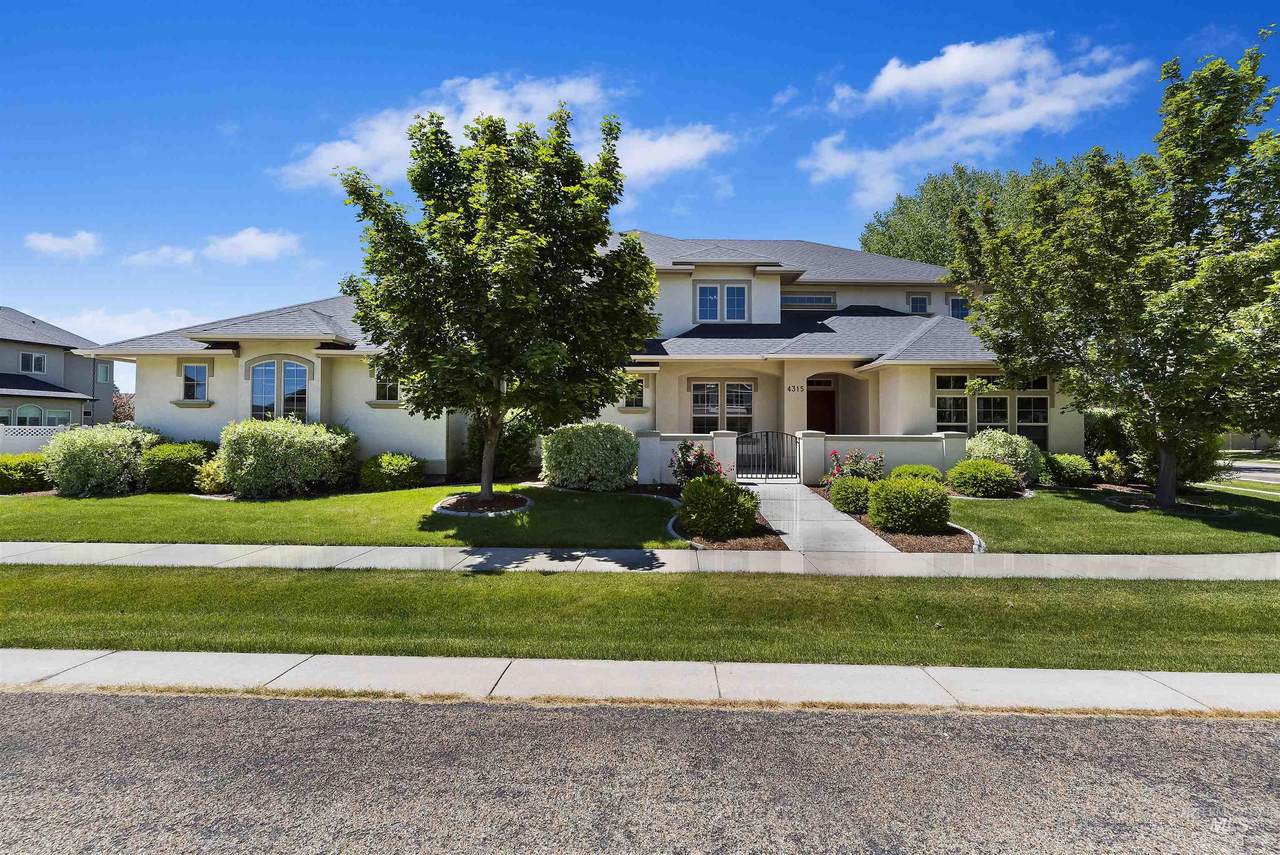 4315 Nuova Ave - Photo 1