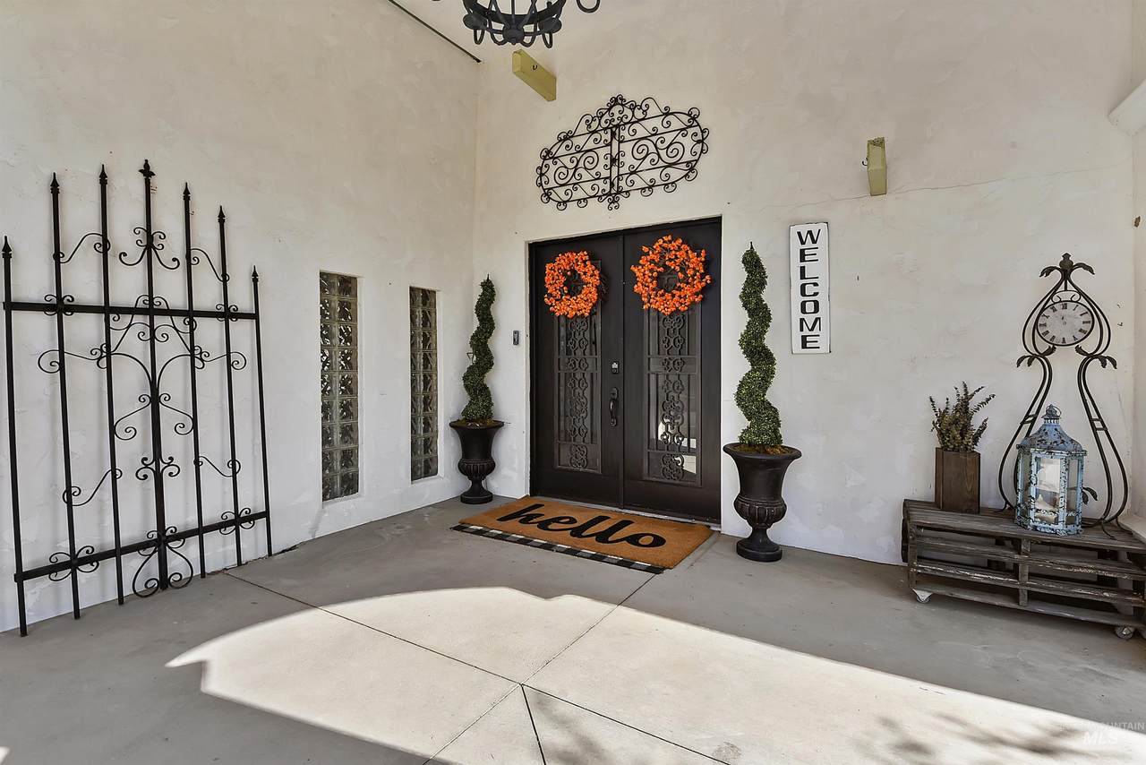 5601 Victory Rd. - Photo 1