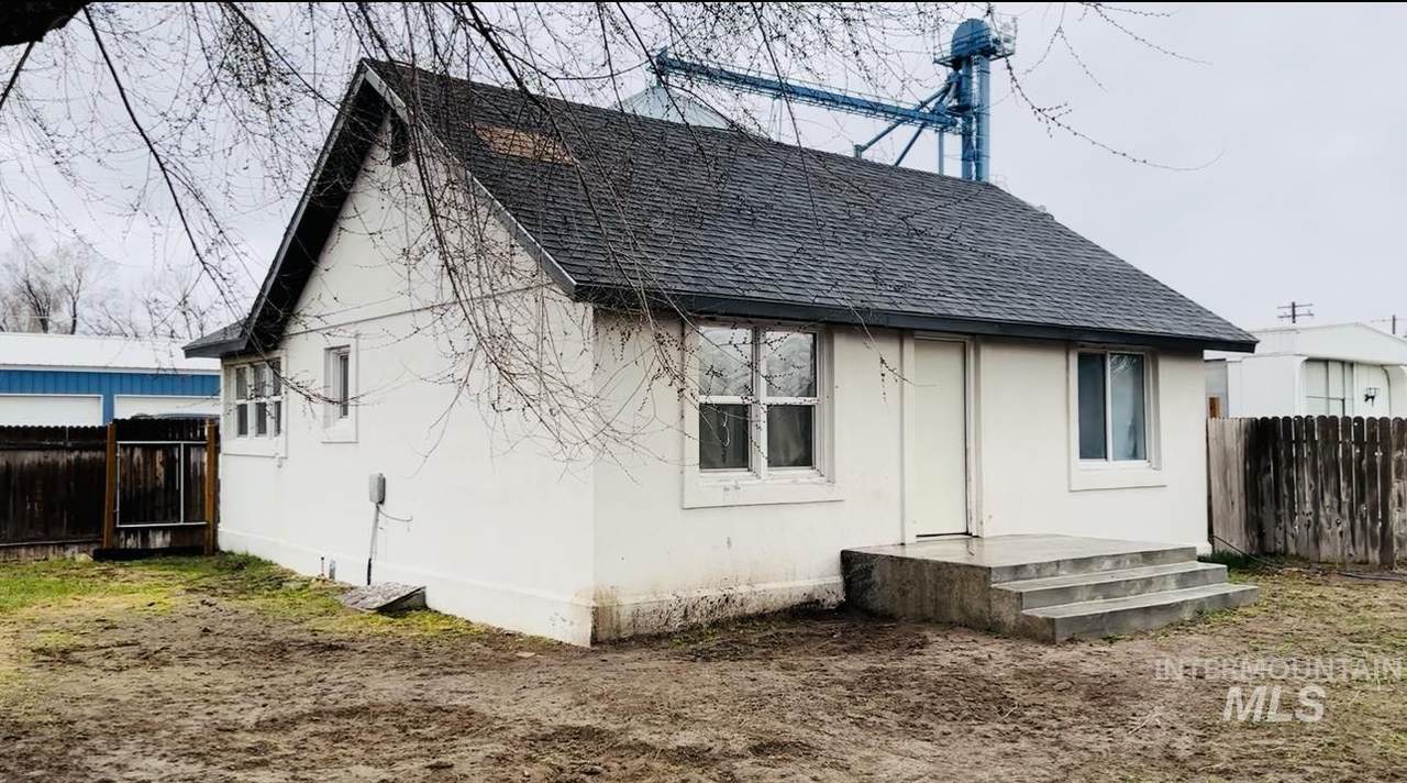 203 Idaho Street - Photo 1