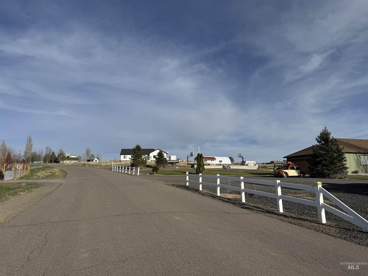 140 Syringa Loop - Photo 1