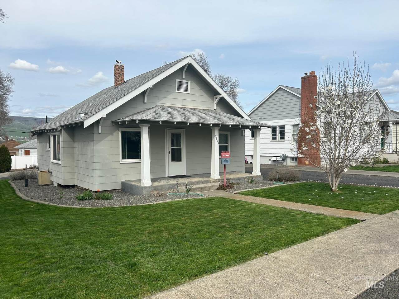 1603 14th Avenue - Photo 1