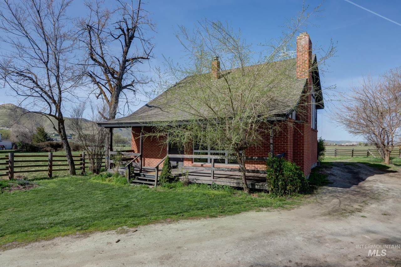 3577 Johns - Photo 1