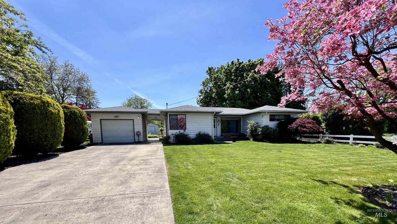 416 Preston Ave - Photo 1