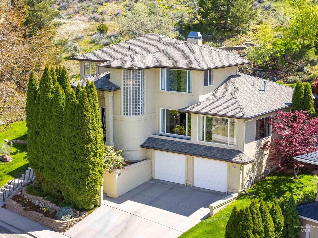 677 Sandstone Ct - Photo 1