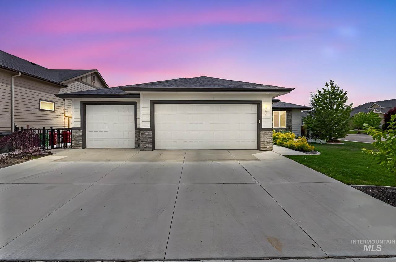 1073 Smoky Quartz Street - Photo 1