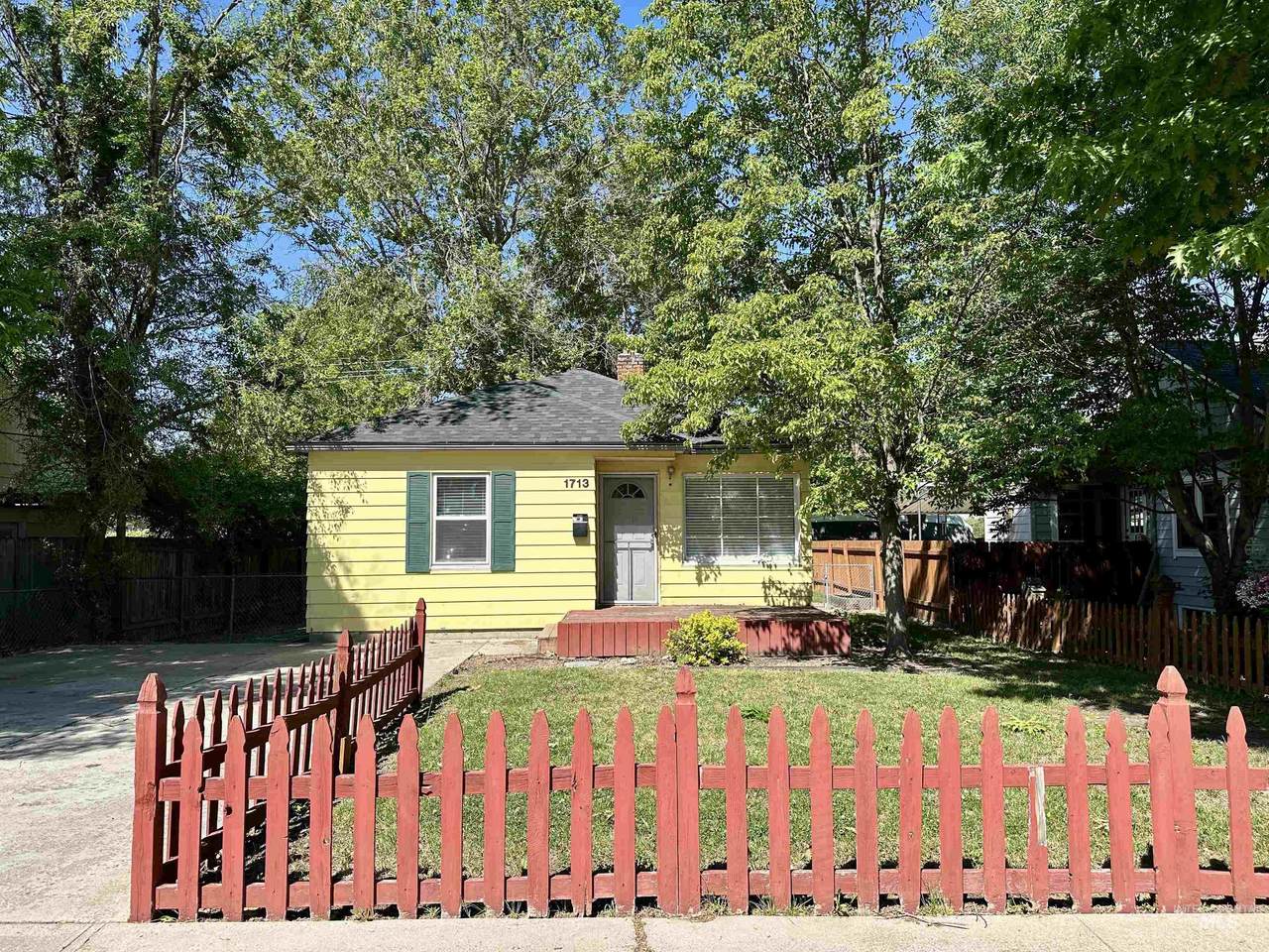 1713 Euclid Ave - Photo 1