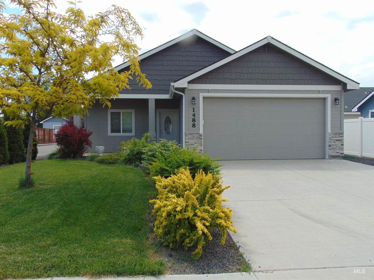 1488 Idaho Ave. - Photo 1