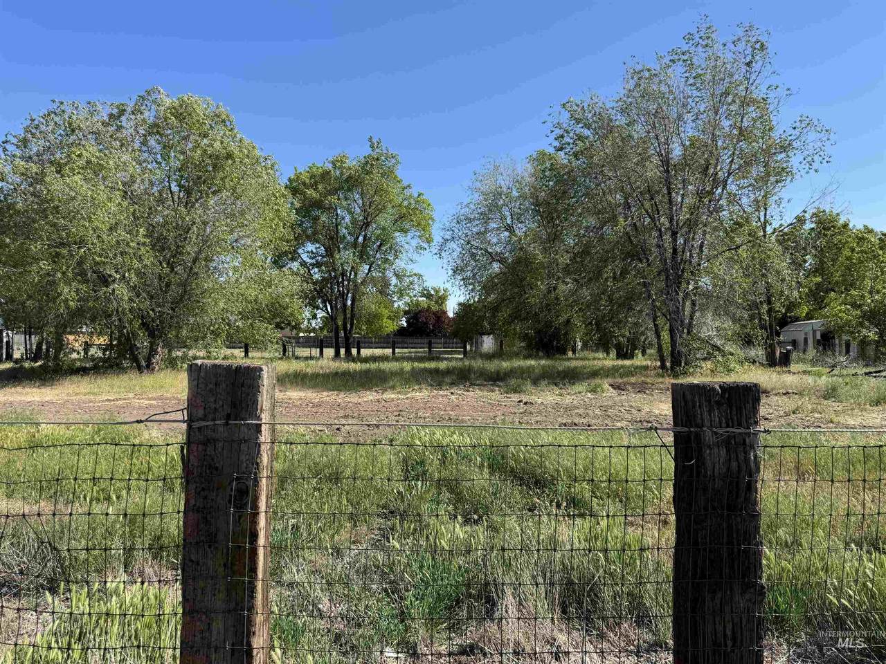 1183 8th S - Photo 1