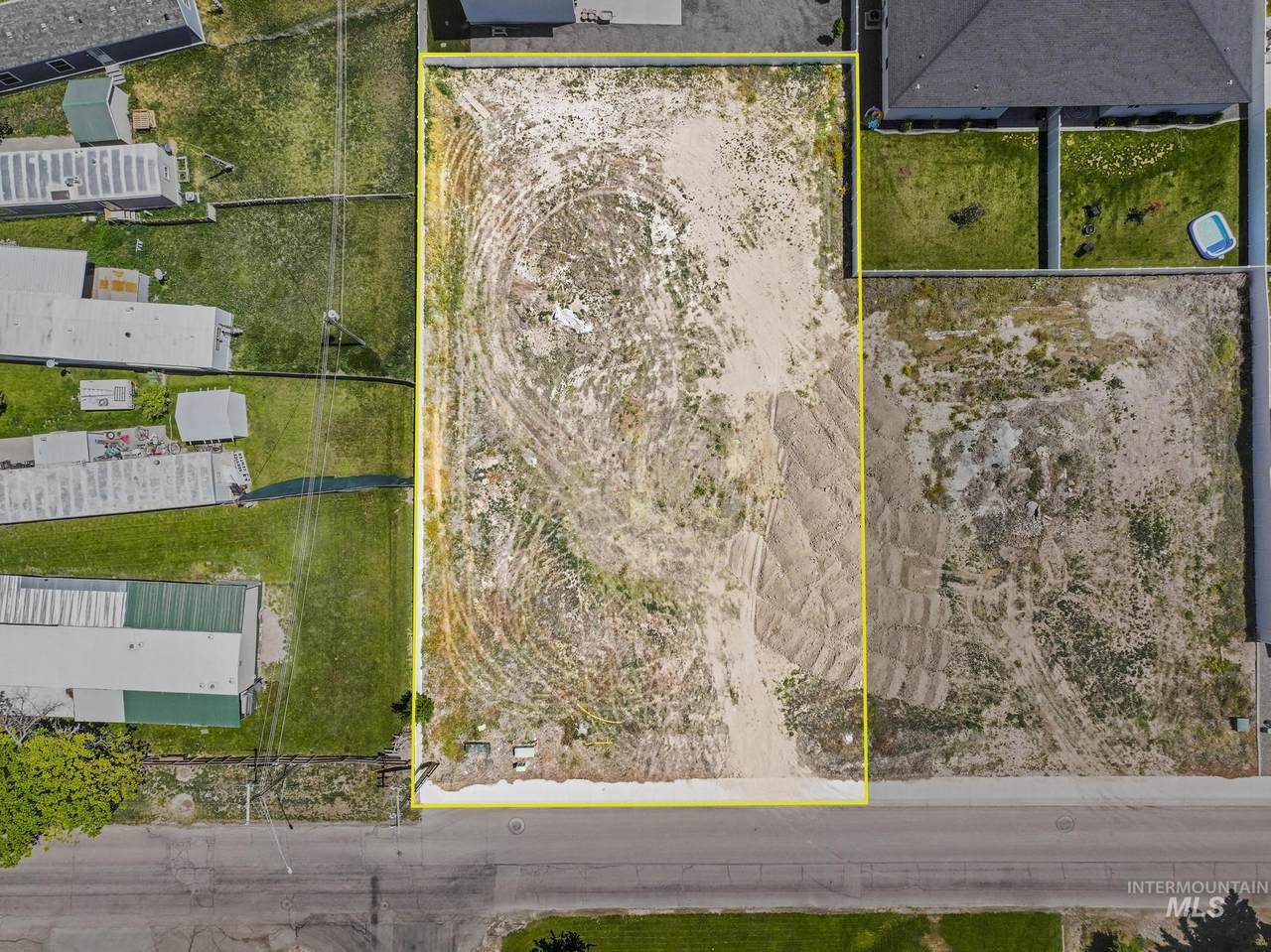 523 Irene St - Photo 1