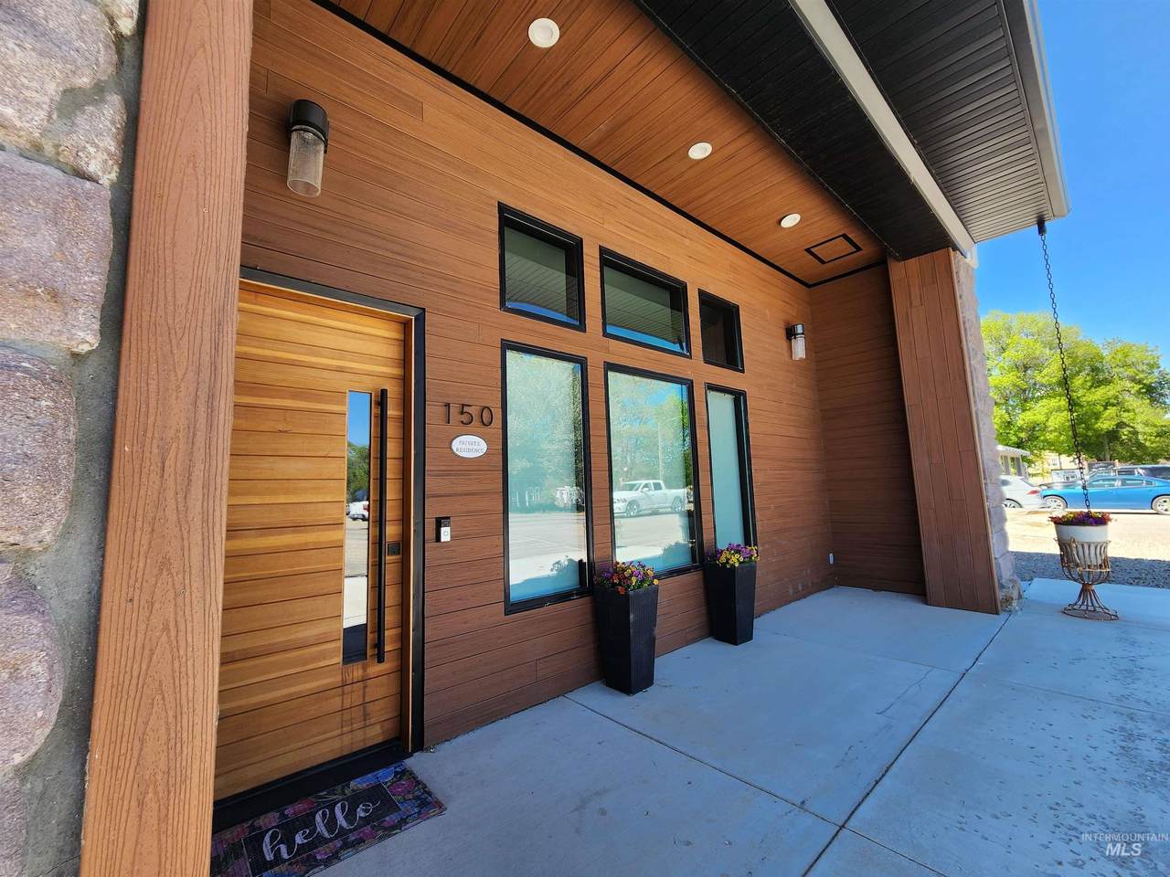 150 Main St - Photo 1