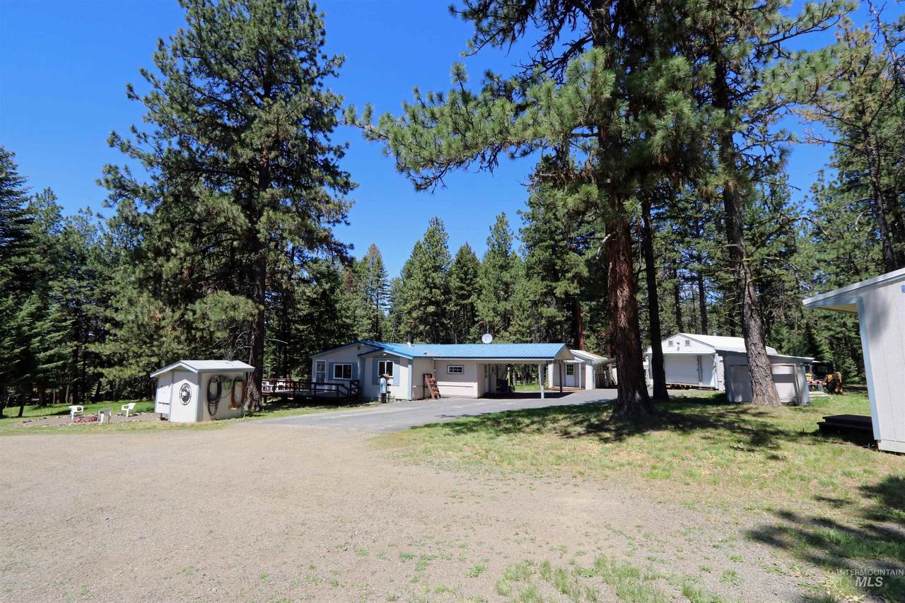 43529 Yellow Pine Ave - Photo 1
