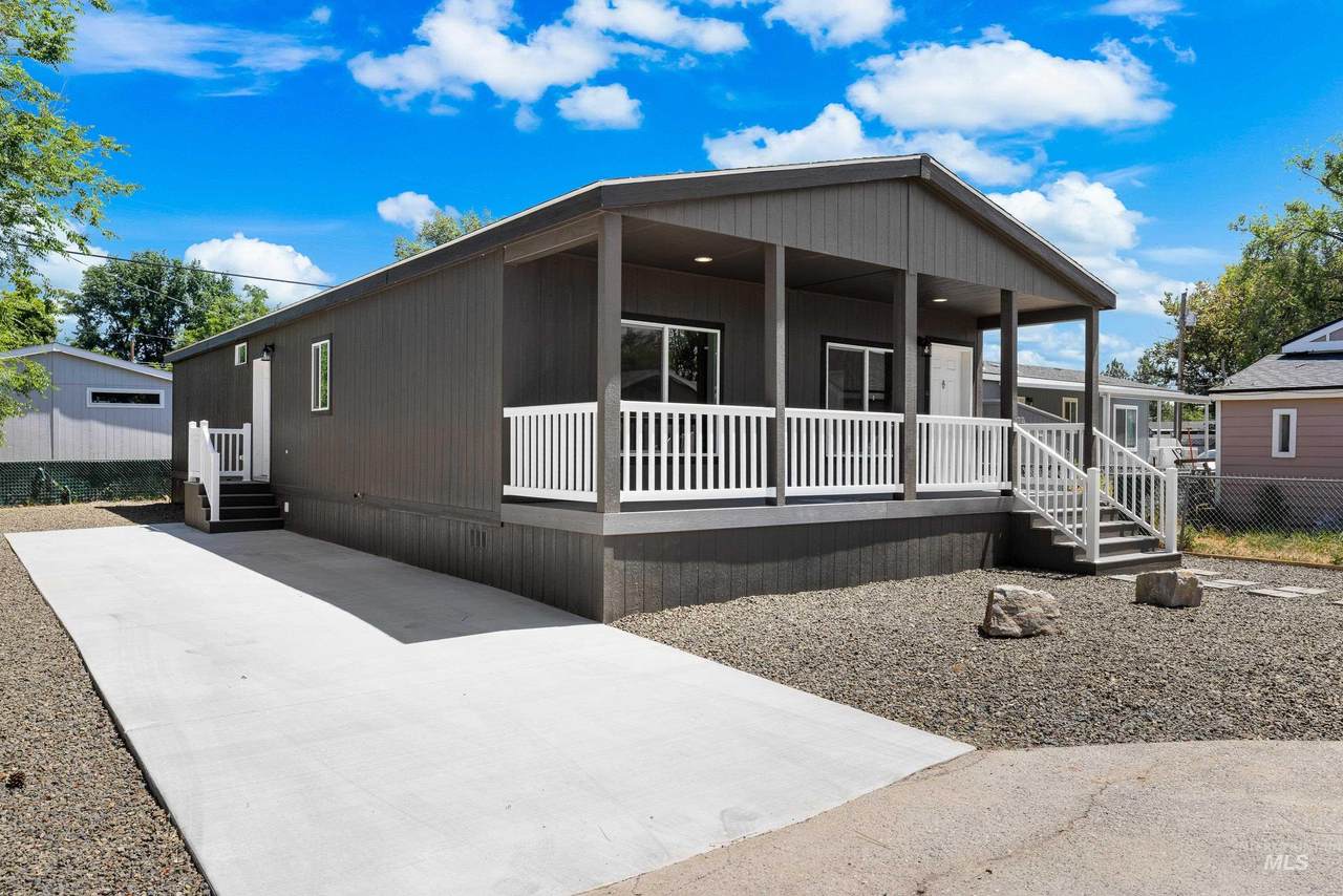 208 44th - Photo 1