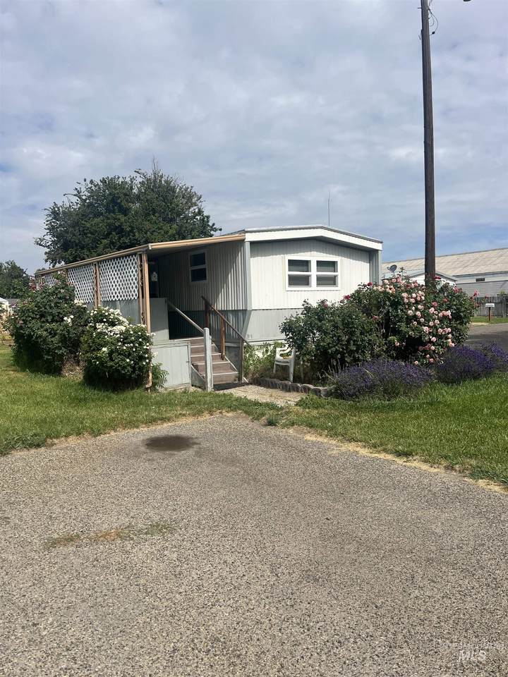 759 8th Street - Photo 1