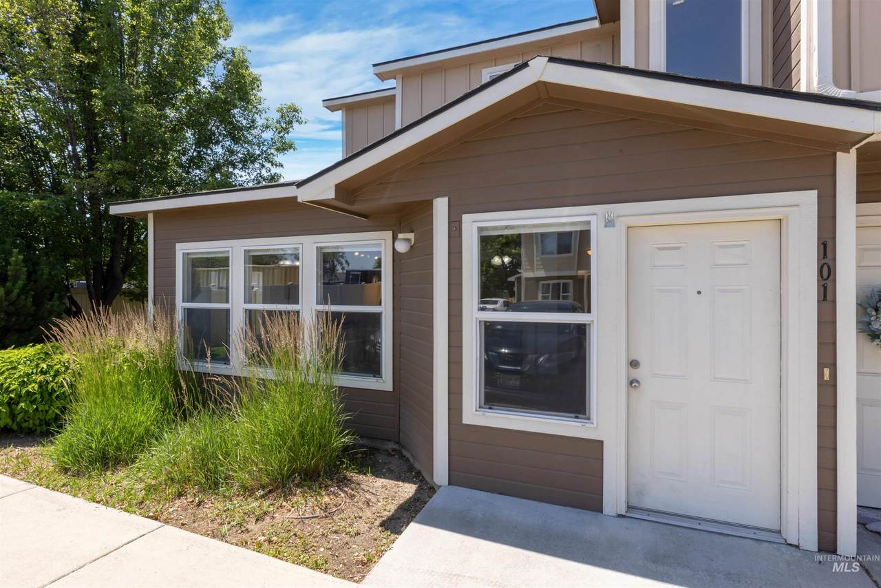 11021 Garverdale Lane - Photo 1