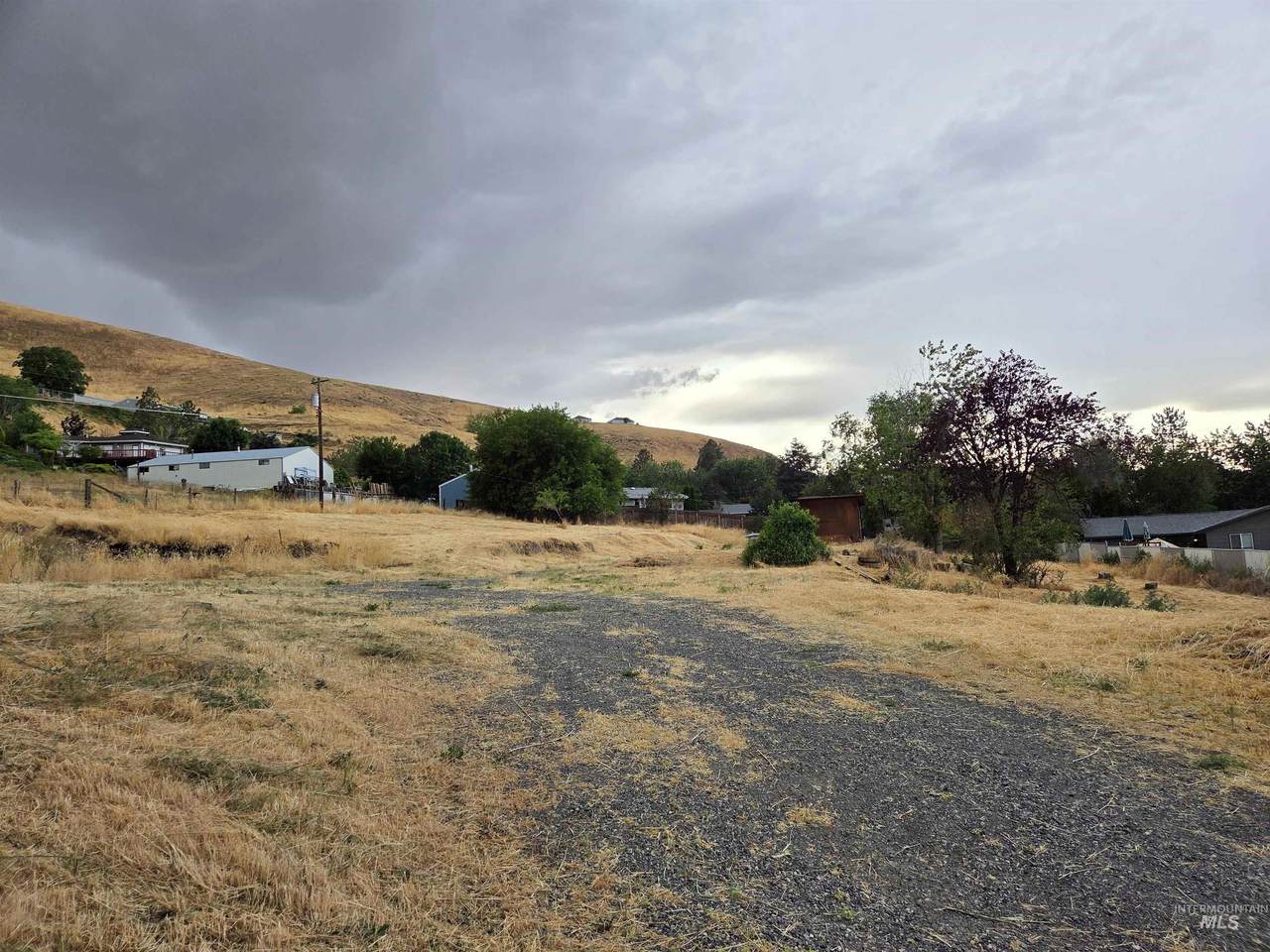 320 Harding St - Photo 1
