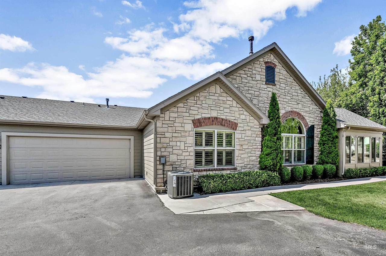 2814 Cloverdale - Photo 1