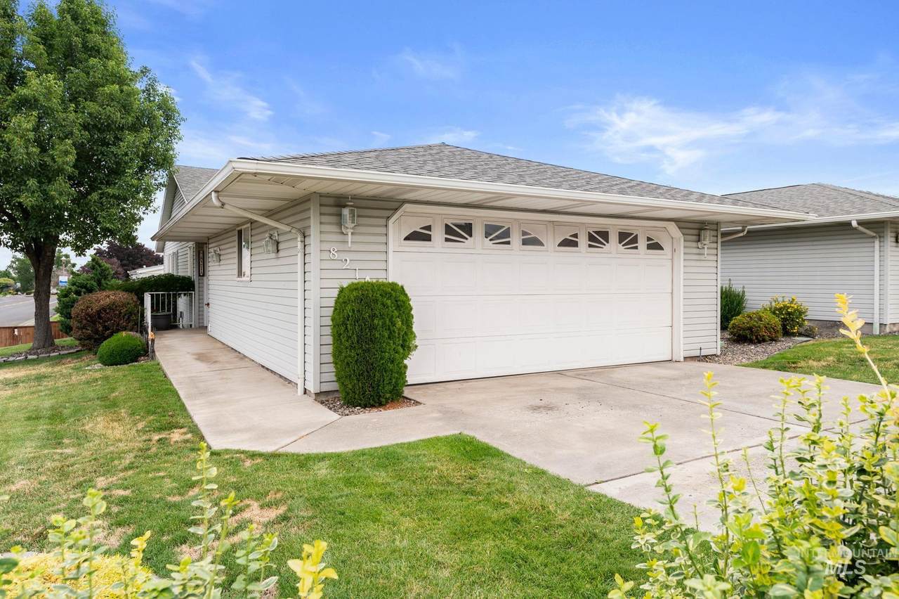821 Stewart Ave - Photo 1
