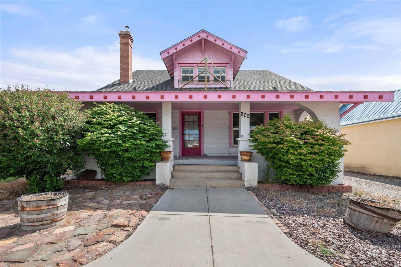 909 Main Street - Photo 1
