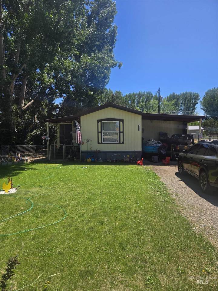 1165 Commercial St - Photo 1