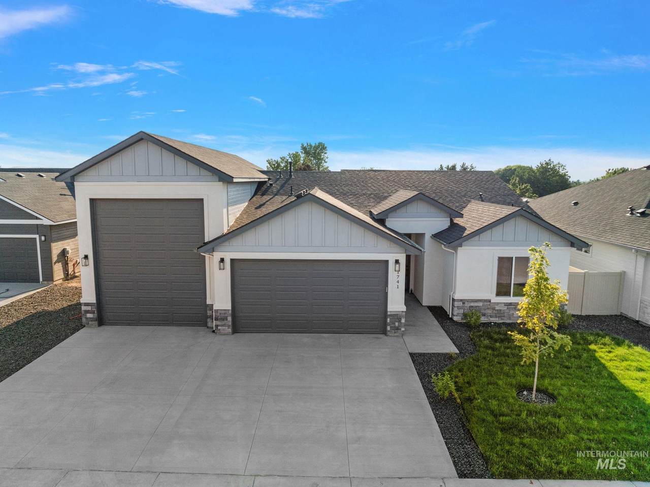 1510 Castle Way - Photo 1