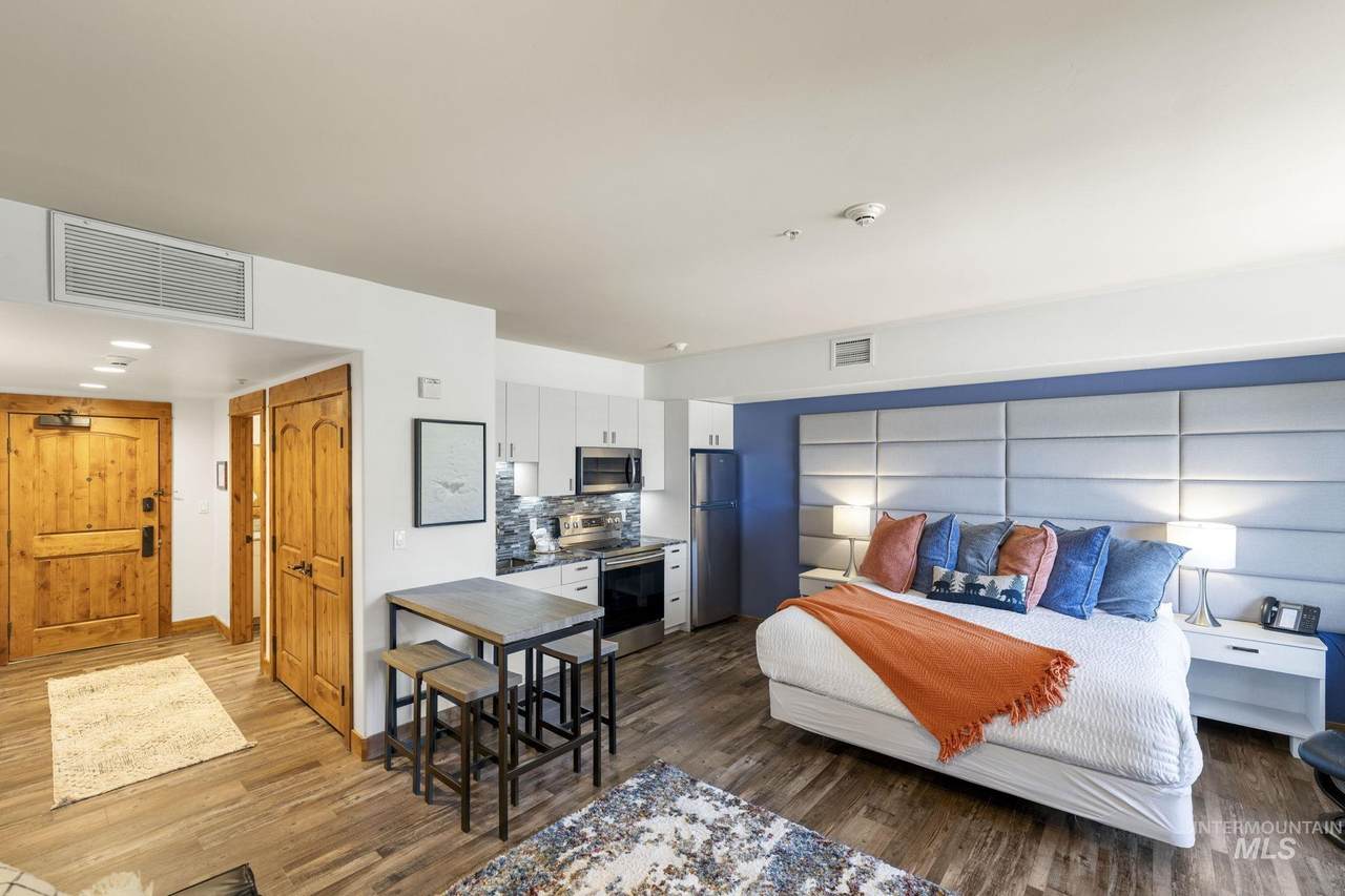 75 Arling Center Court - Photo 1