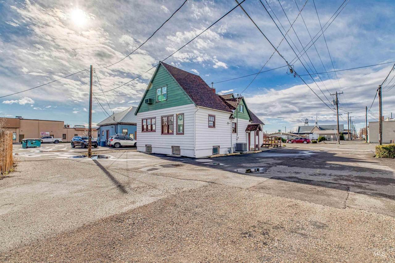 235 Idaho Avenue - Photo 1