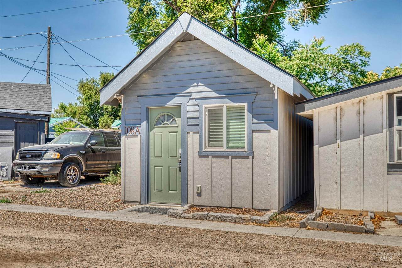 108 Main St - Photo 1