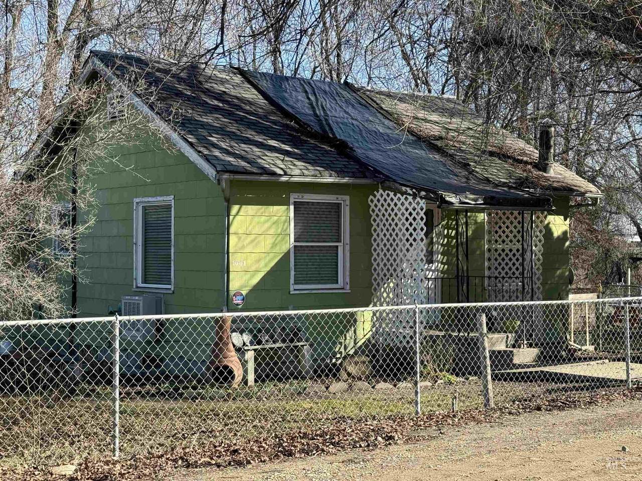 1601 Main St - Photo 1