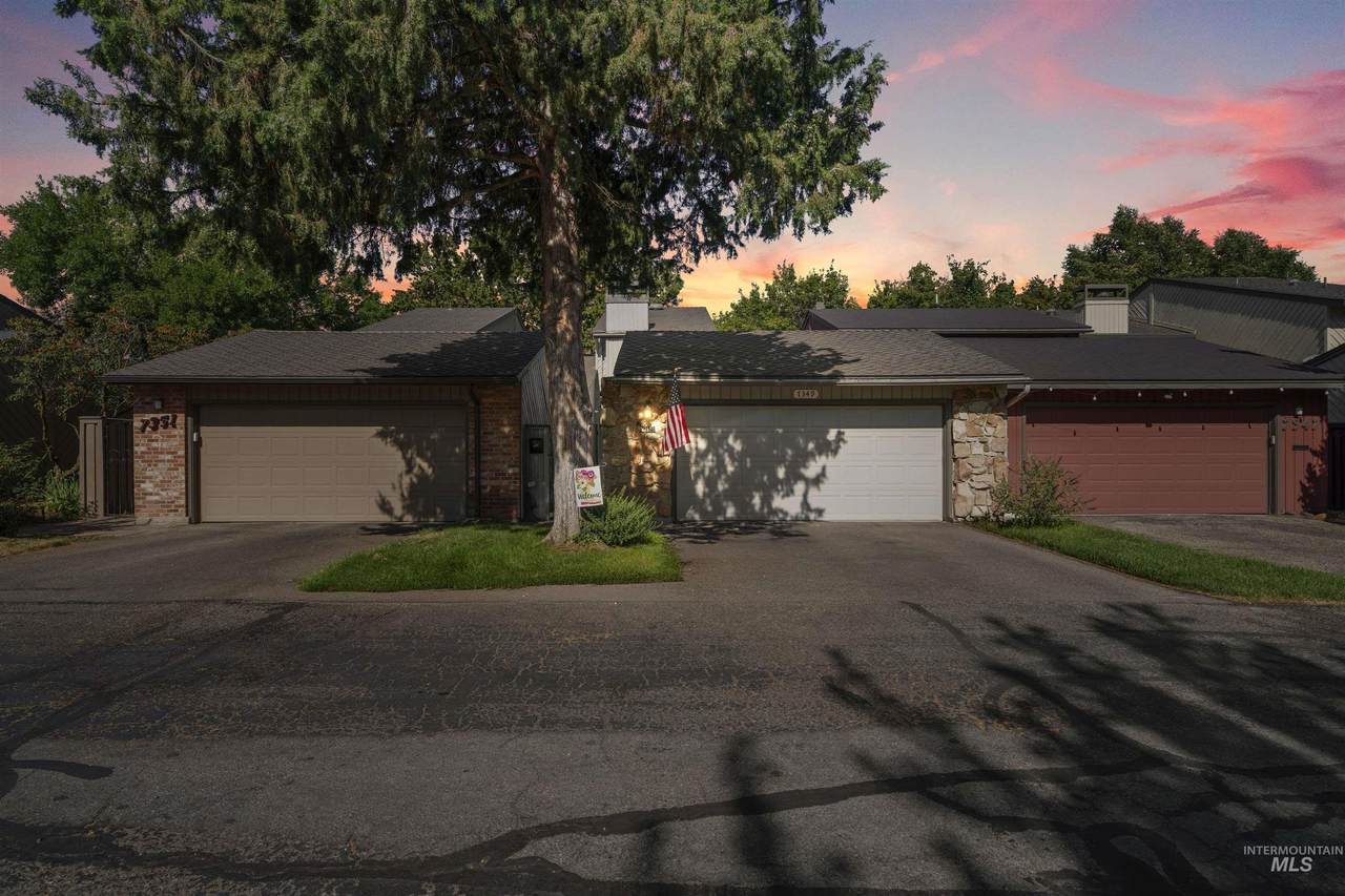 7349 Cascade Dr - Photo 1