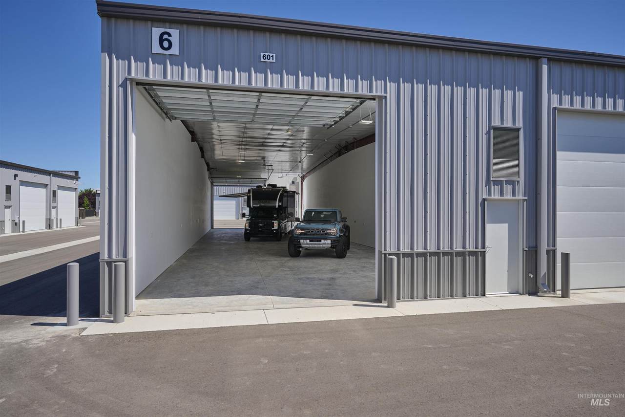 2007 Saturn Way - Photo 1