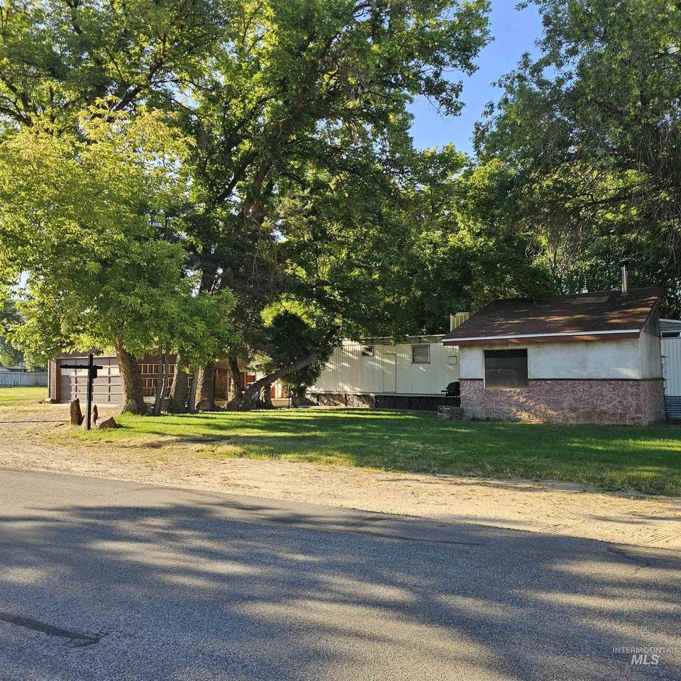 2141 Syringa - Photo 1