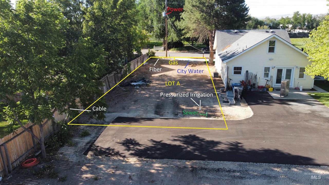 9609 Irving St - Photo 1