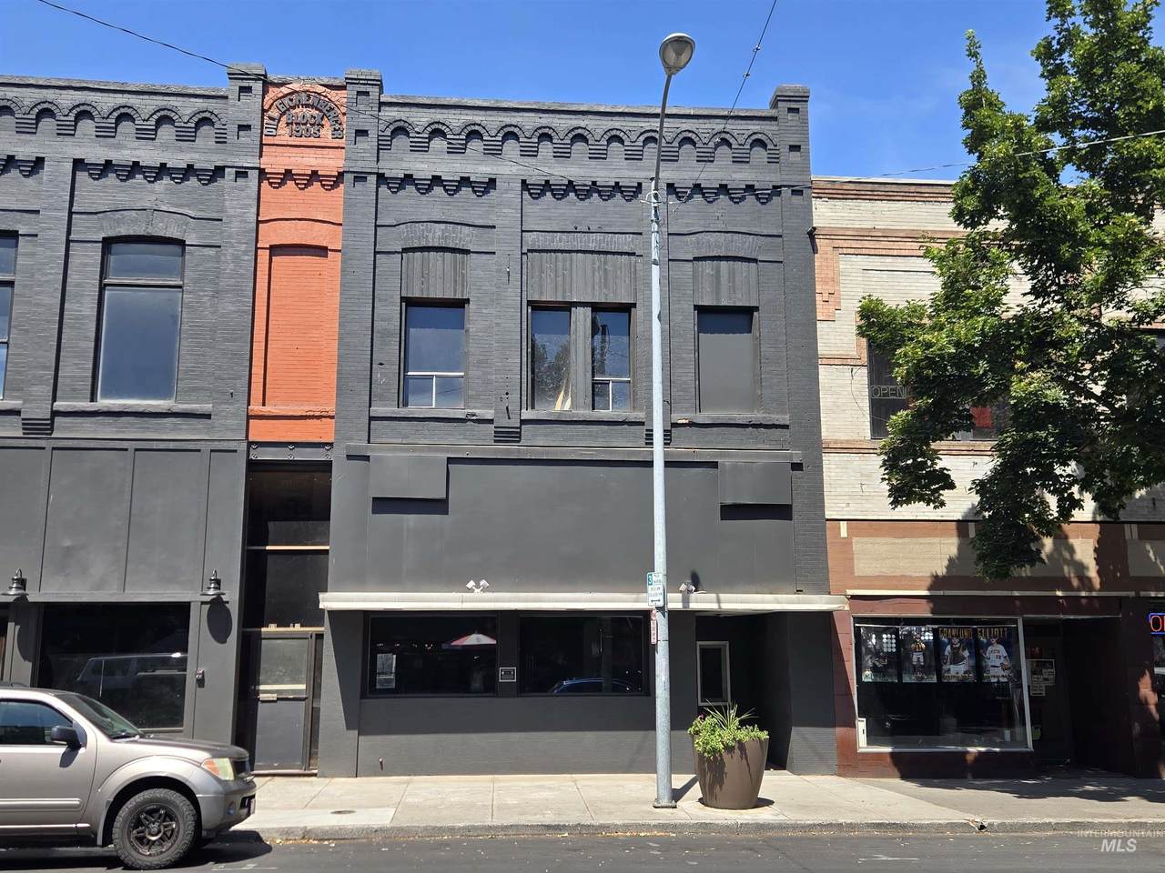 517 Main Street - Photo 1