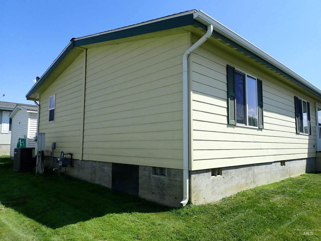 https://bt-photos.global.ssl.fastly.net/imls/1280_boomver_1_98956368-2.jpg
