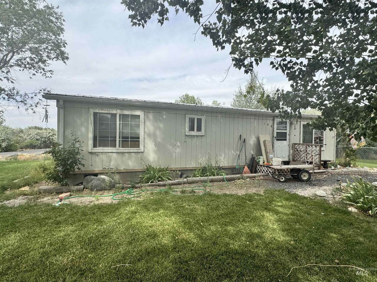 198 2nd Avenue South - Photo 1