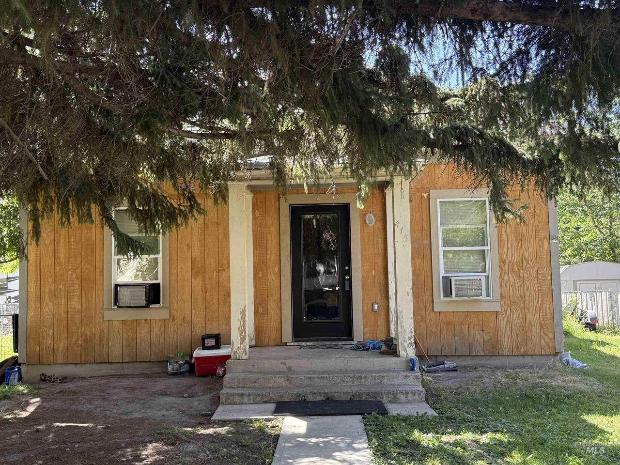 415 Birch St - Photo 1