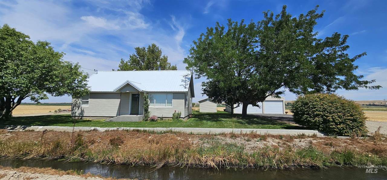 8100 Hillview Rd - Photo 1