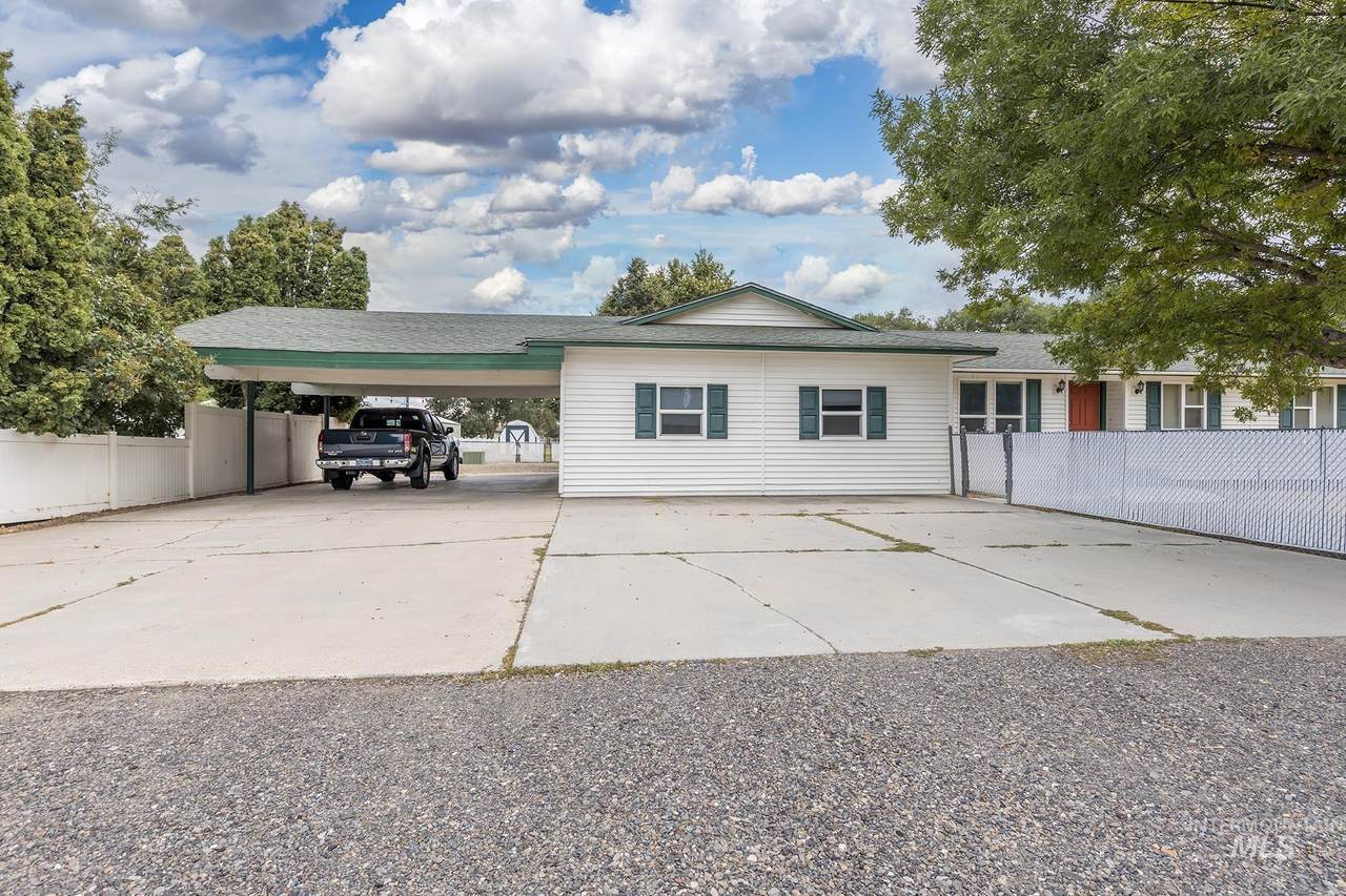 885 Airport Rd - Photo 1