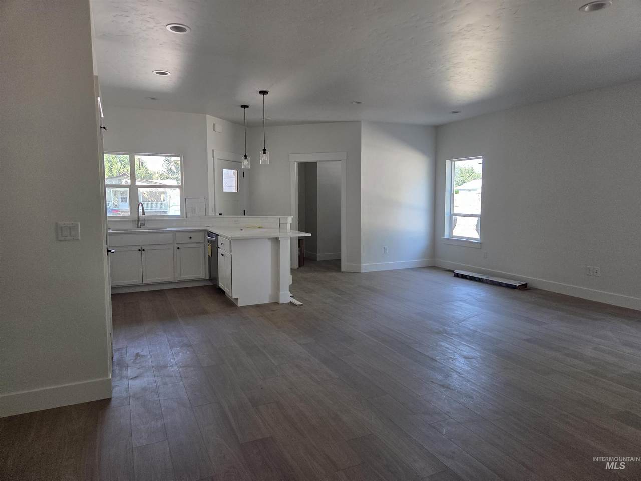 507 California - Photo 1